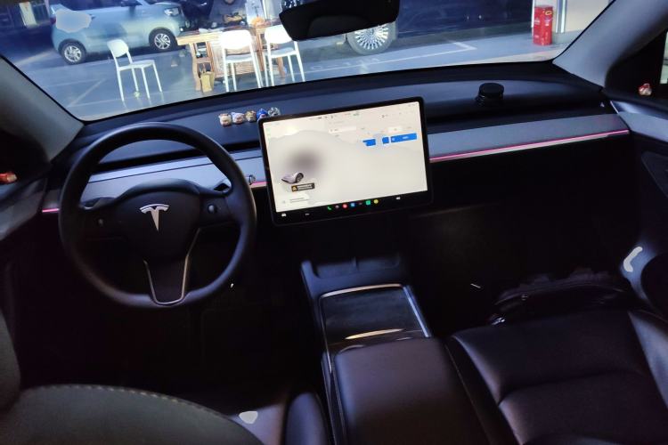 Used Tesla Model Y 2023 Long-Range All-Wheel-Drive Version