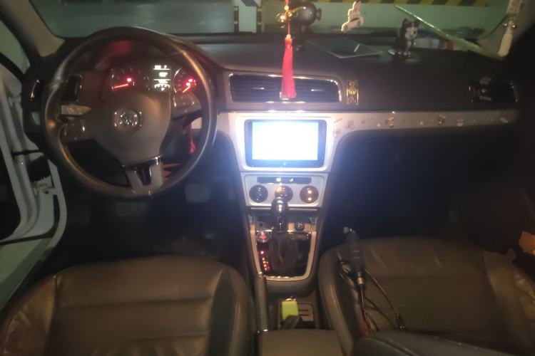 Used Volkswagen Gran Lavida 2013 1.4 TSI Automatic Luxury Model
