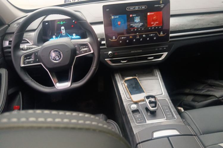 Used BYD Qin Pro New Energy 2018 DM 1.5TI Automatic Smart Connect Enjoyment Model Center Console