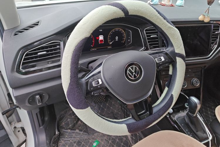 Used Volkswagen T-ROC 2022 280TSI DSG Two-Wheel Drive Comfort PLUS
