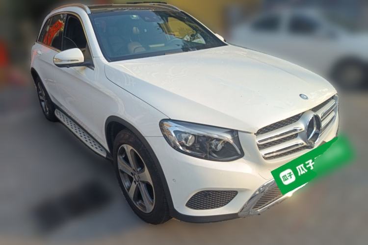 Used Mercedes-Benz GLC 2016 GLC 300 4MATIC Dynamic Model Front Right 45 Deg