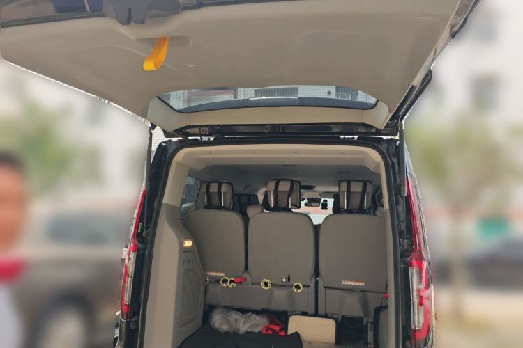 Used Ford Transit 2023 2.0T Diesel Automatic Commercial Van Short Wheelbase Low Roof—7/8/9-Seater Trunk