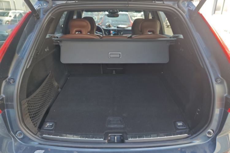 Used Volvo XC60 New Energy 2024 T8 Plug-in Hybrid Long-Range All-Wheel Drive Smart Luxury Edition
