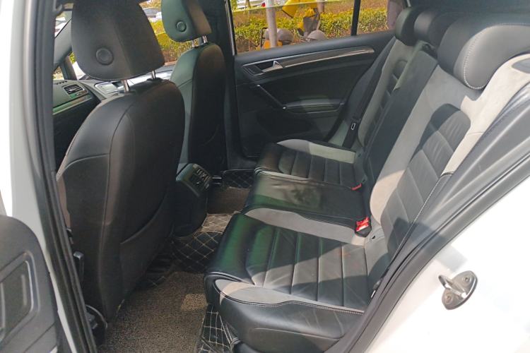 Used Volkswagen Golf 2018 280TSI Automatic R-Line Model
