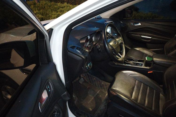 Used Ford Kuga 2018 EcoBoost 180 Two-Wheel-Drive Luxury Wing Edition Driver Seat