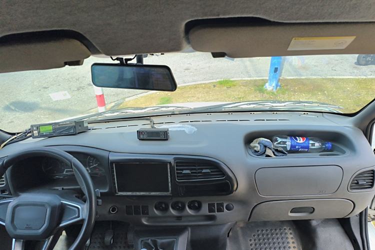 Used JMC Transit 2019 2.8T Commercial Version Long Wheelbase Mid-Roof 6-Seater Rear Single Tire China VI Emission Standard – JX493
