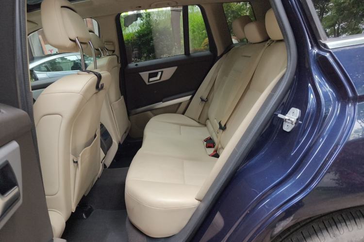 Used Mercedes-Benz GLK-Class 2013 GLK 300 4MATIC Dynamic Sunroof Model