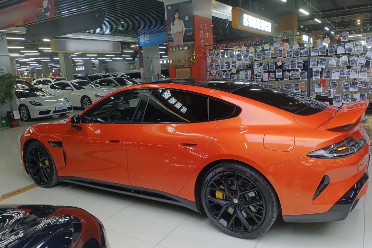 Used Xiaomi Auto SU7 2024 Four-Wheel Drive Ultra-Long Range Advanced Intelligent Driving Max Edition