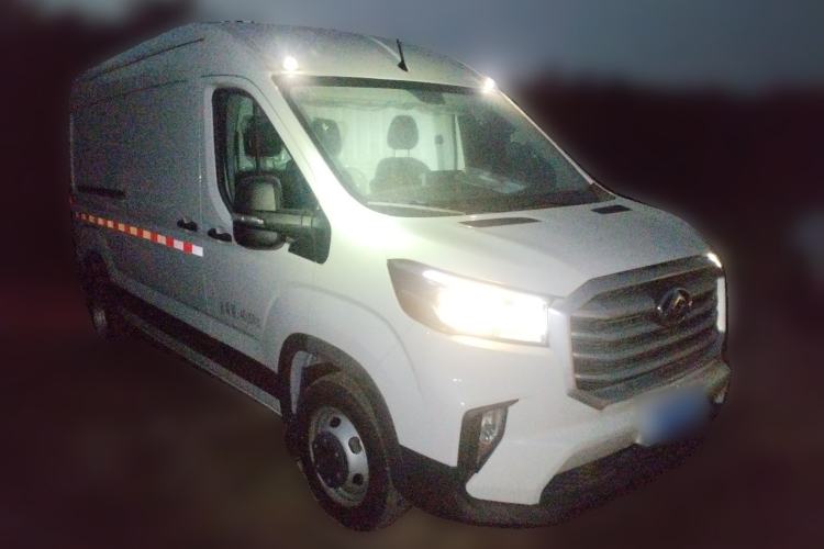 Used SAIC MAXUS Xintu V90 2022 2.0T Automatic VAN Rear-Drive Extended Wheelbase High Roof with Dual Rear Tires 3-Seater