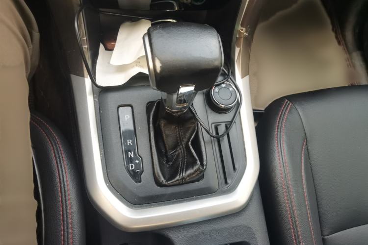 Used SAIC MAXUS T60 2017 2.8T Diesel Automatic 4x4 High-Ride Luxury Standard Cabin – China V Emission Standard