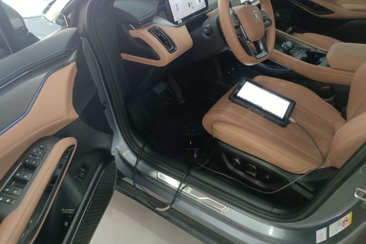 Used BYD Song L EV 2025 Intelligent Driving Version 662 km LiDAR Excellence Edition
