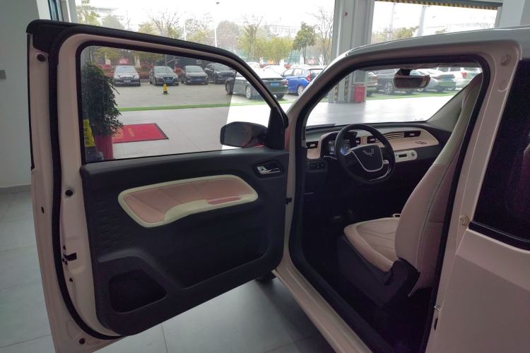 Used Wuling Hongguang MINIEV 2022 Macaron Premium Model – Lithium Iron Phosphate
