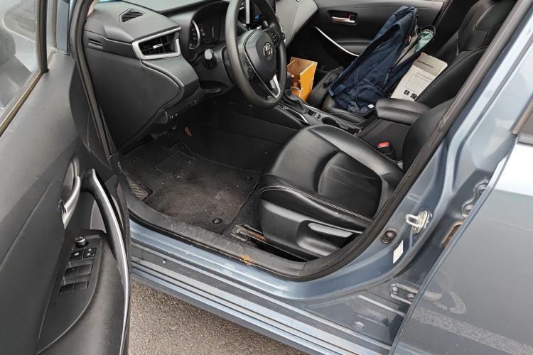 Used Toyota Corolla 2021 Dual-Motor 1.8L E-CVT Elite Edition Driver Seat