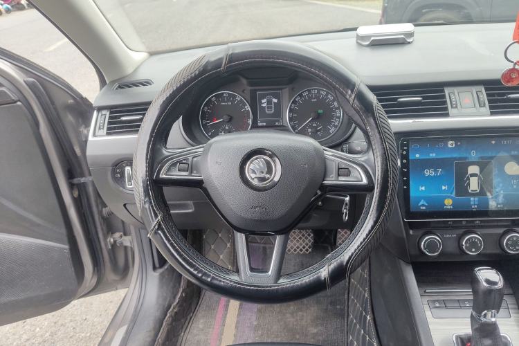 Used Skoda Octavia 2017 1.6L Automatic Smart Drive Edition