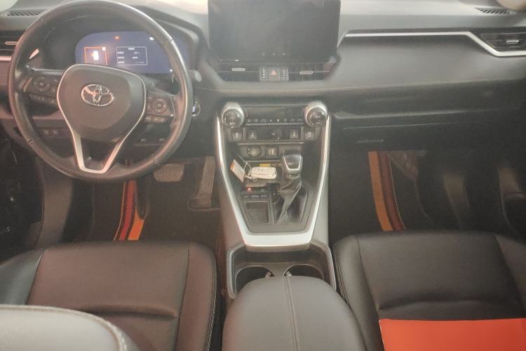 Used Toyota RAV4 2023 2.0L CVT Two-Wheel Drive Fashion Plus Edition
