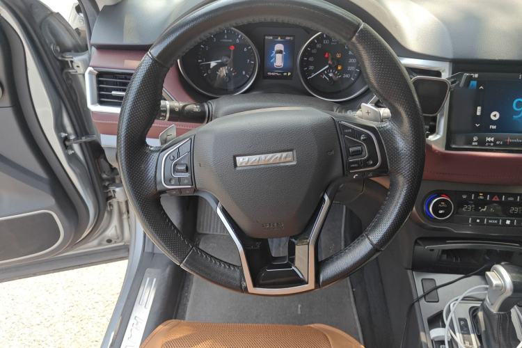 Used Haval H6 Coupe 2018 Red-Label 1.5T Automatic Two-Wheel Drive Ultra-Luxury Model Steering Wheel