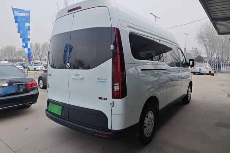 Used SAIC MAXUS Xintu V70 2023 2.0T Elite Edition Automatic Long Wheelbase Mid-Height 6/7 Seats
