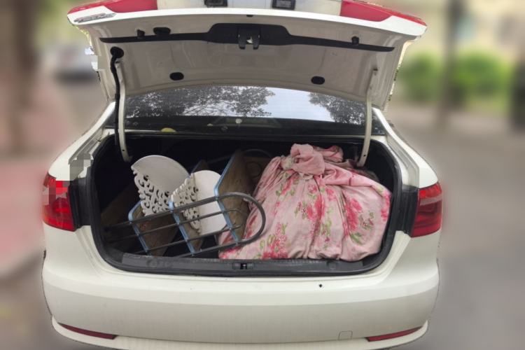 Used Volkswagen Lavida 2013 Revised Classic 1.6L Manual Fashion Edition Trunk