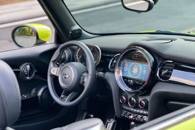 Used MINI MINI 2023 Second Facelift 2.0T COOPER S CABRIO Artist