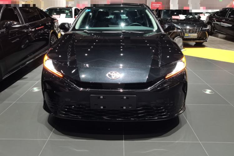 Used Toyota Camry 2024 Dual-Motor 2.0 HGVP Luxury Edition