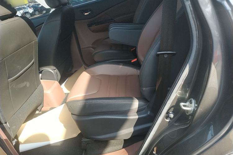 Used FORTHING SX6 2016 1.6L Manual Elite Model
