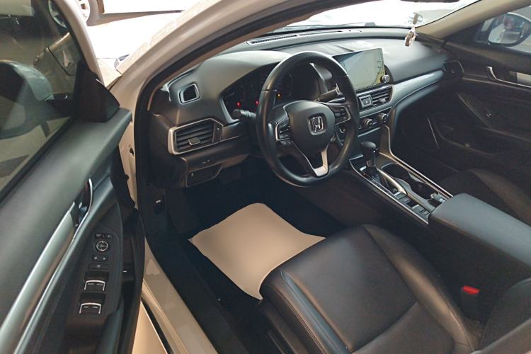 Used Honda Accord 2018 260TURBO Elite Edition China VI Driver Seat