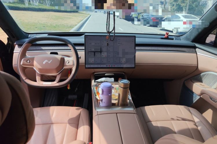 Used ONVO Luxeed L90 2025 Model—Max Six-Seater Version