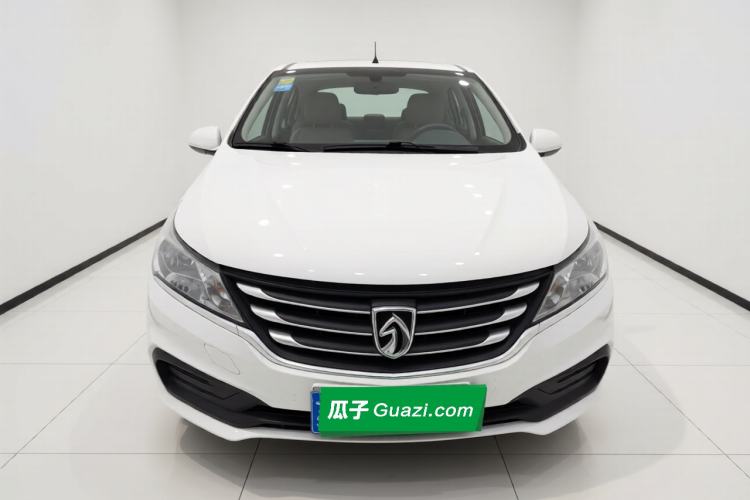 Used Baojun 310 2016 1.2L manual Comfort trim level