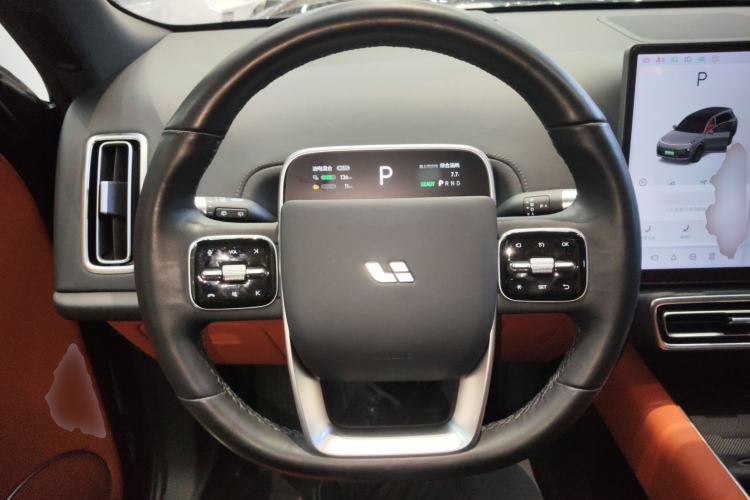 Used Li Auto L8 2023 Air model
