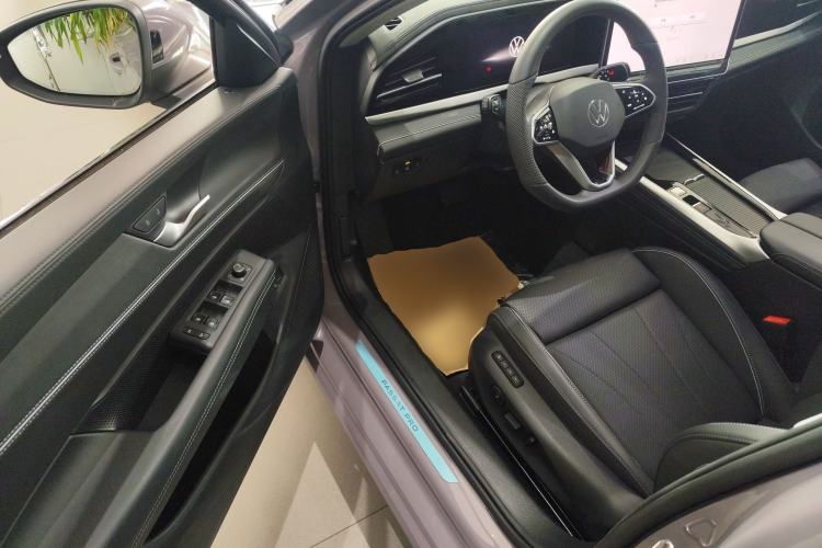 Used Volkswagen Passat 2025 Pro 380TSI Dragon Supreme Edition