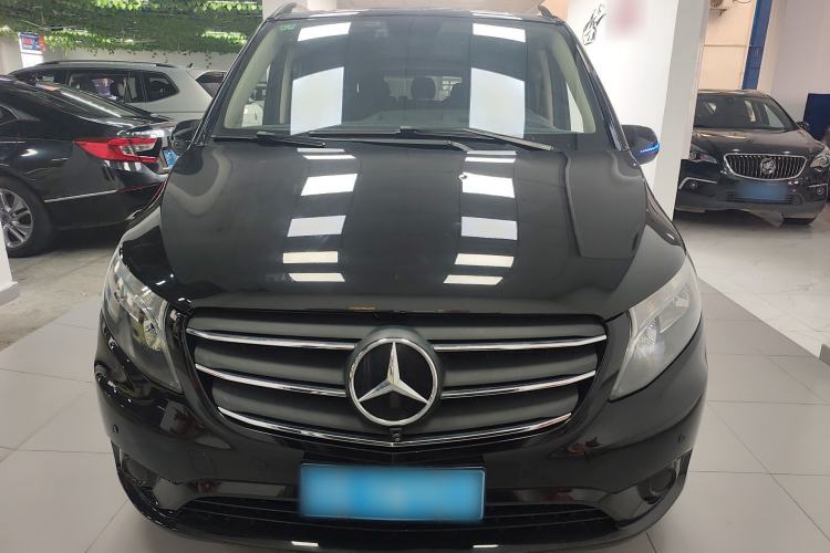 Used Mercedes-Benz Vito 2021 2.0T Elite Version 7 Seats Front