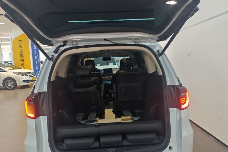 Used Honda Elysion 2024 2.0L eHEV Ultimate Edition
