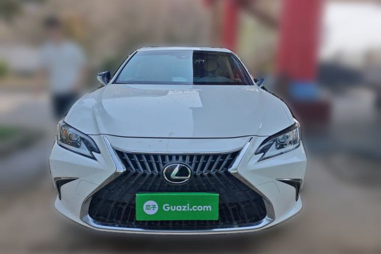 Used Lexus ES 2022 200 Excellence Edition
