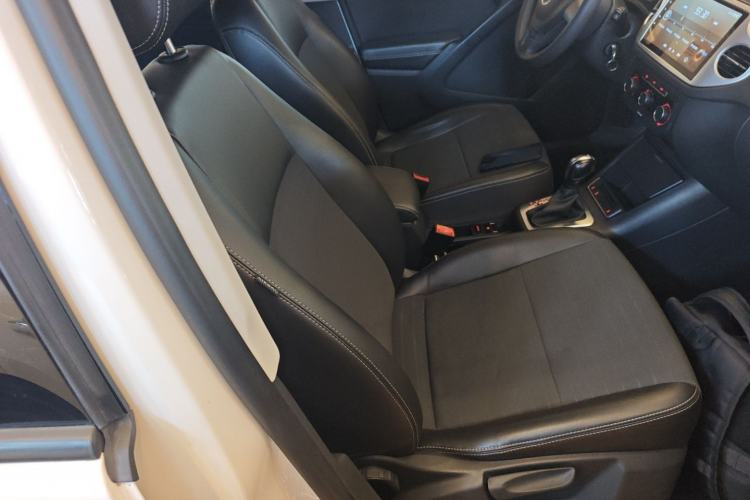 Used Volkswagen Tiguan 2016 280TSI Automatic Two-Wheel-Drive Silk Road Style Edition Right Front Seat