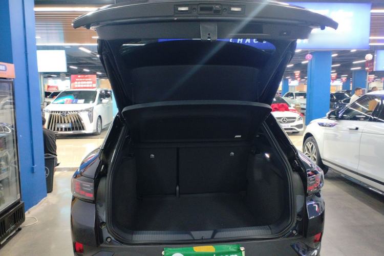 Used Volkswagen ID.4 CROZZ 2021 Long-Range Lite PRO Two-Wheel Drive Version
