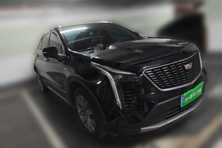 Used Cadillac XT4 2021 28T Two-Wheel Drive Leading Version Front Right 45 Deg