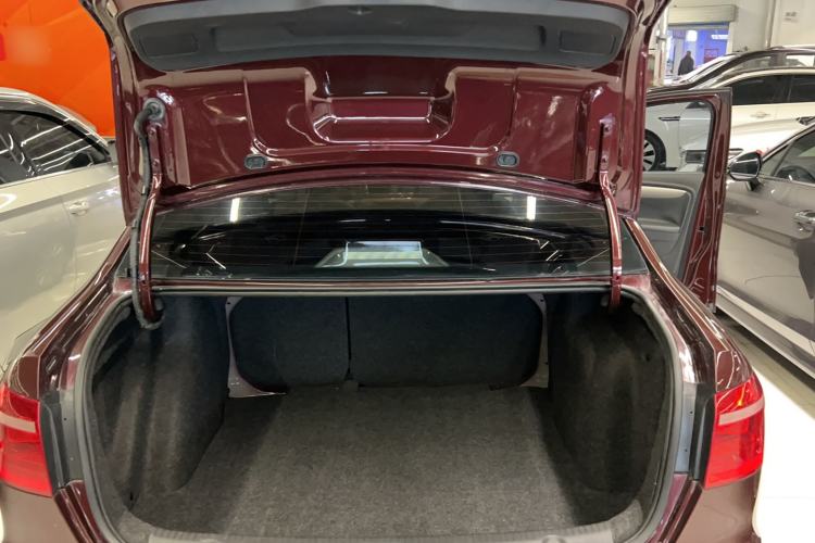 Used Volkswagen Lavida 2013 Restyled Classic 1.6L Automatic Comfort Edition
