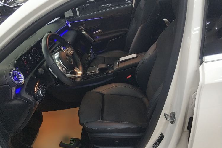 Used Mercedes-Benz A-Class 2022 Revised Version A 200 L Sport Sedan Fashionable Style