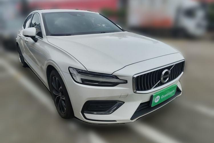 Used Volvo S60 2022 B4 Zhiyi Luxury Edition
