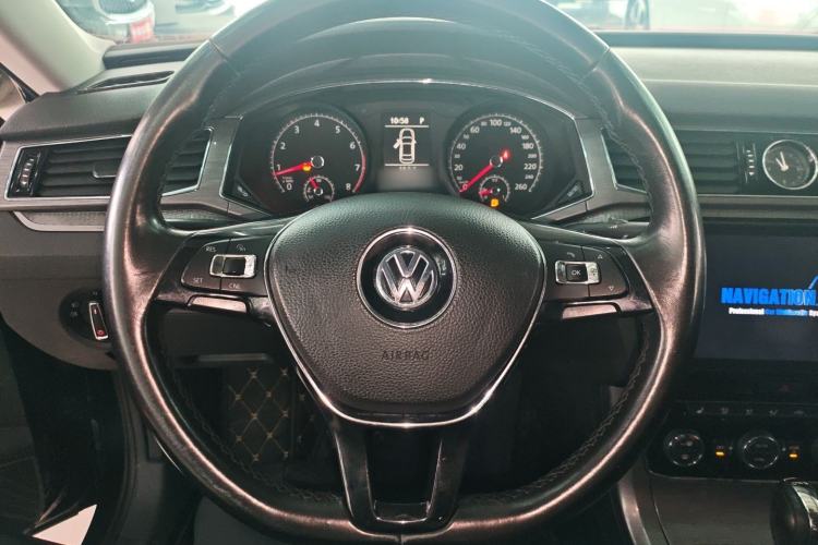 Used Volkswagen Passat 2017 330TSI DSG Luxury Edition