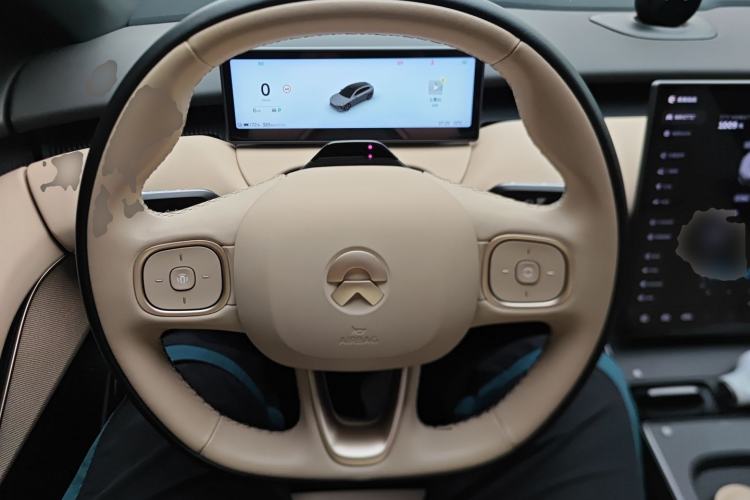 Used Nio ET5T 2023 75 kWh Touring Steering Wheel