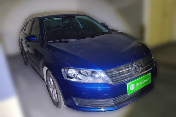 Used Volkswagen Gran Lavida 2013 1.6L Manual Fashion Model Front Right 45 Deg