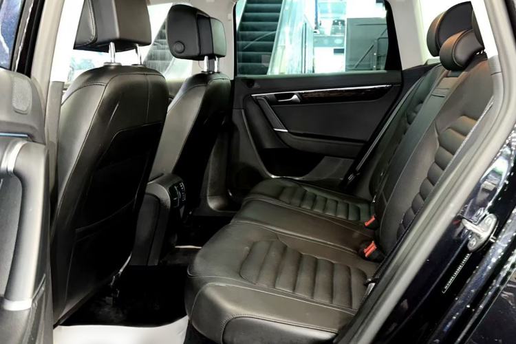 Used Volkswagen Magotan (Import) 2012 Travel Edition 2.0 TSI Luxury Version
