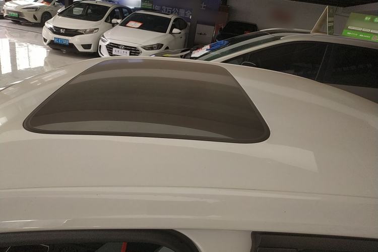 Used Volkswagen Lavida 2024 1.5L Automatic Starry Sky 5 Million Edition Roof