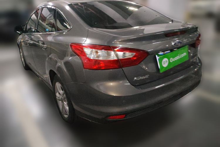 Used Ford Focus 2012 Sedan 1.6L Automatic Fashion Edition
