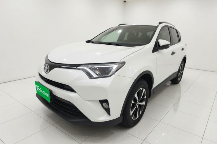 Used Toyota RAV4 2019 2.0L CVT Two-Wheel Drive Comfort Edition China VI Standard