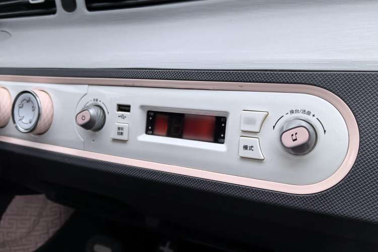 Used Wuling Hongguang MINIEV 2022 Macaron Premium Model – Lithium Iron Phosphate