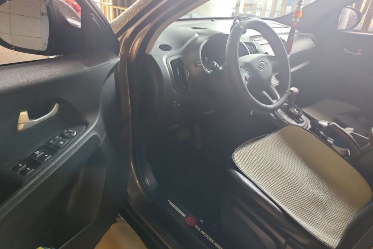 Used Kia Sportage R 2012 2.0L Automatic Two-Wheel Drive GL Trim
