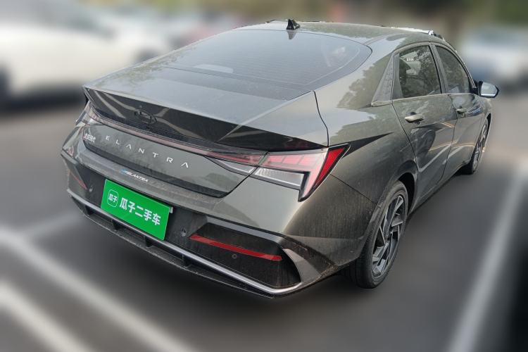 Used Hyundai Elantra 2023 1.5L CVT LUX Prestige Edition Rear Right 45 Deg