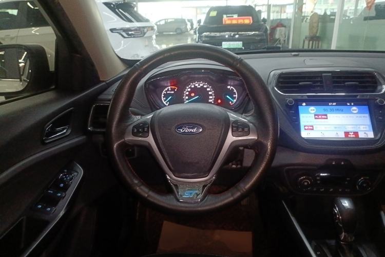 Used Ford Escort 2017 Happiness Edition 1.5L Automatic Fashion Version Steering Wheel